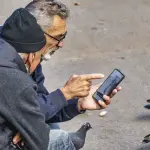 Recensione Brondi Amico Smartphone:  Buon cellulare per anziani